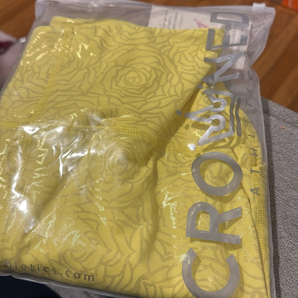 Crowned Athletics enchanted rose leggings. Size XL. NWT